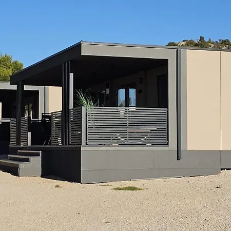 Kauai, Kamp Heron, Drage, Croatia Дом отдыха *